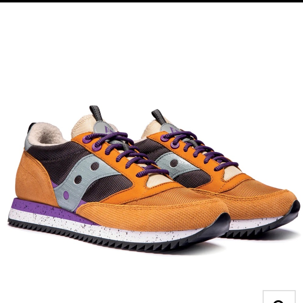SAUCONY JAZZ 81 PEAK TRAINERS - SAND/GREY size 6.5